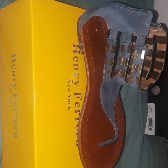 Sandals - Picture 1 of 1